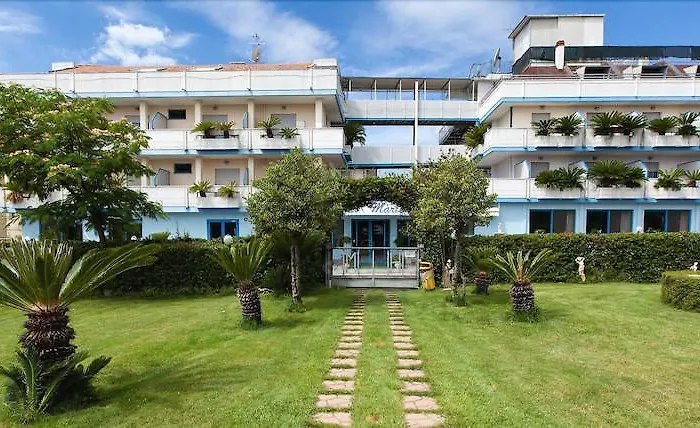 Marina 3* Розето-дельи-Абруцци