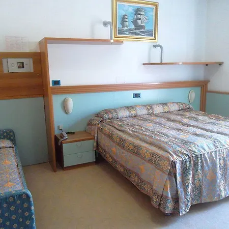 Marina 3* Розето-дельи-Абруцци