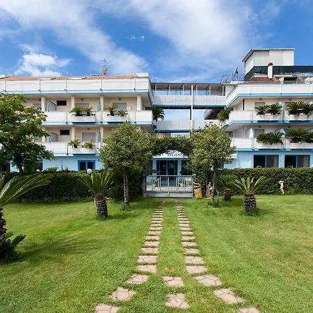 Szálloda Marina Roseto degli Abruzzi
