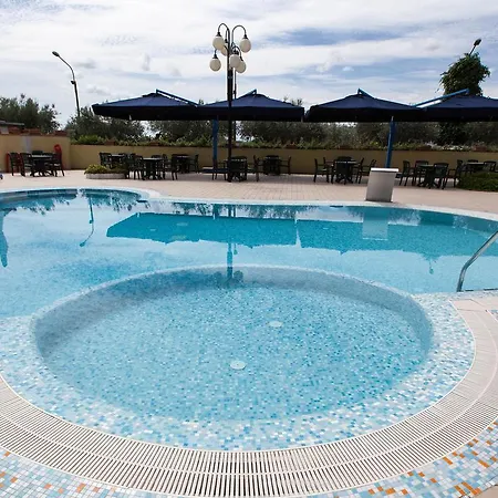 Marina 3* Розето-дельи-Абруцци