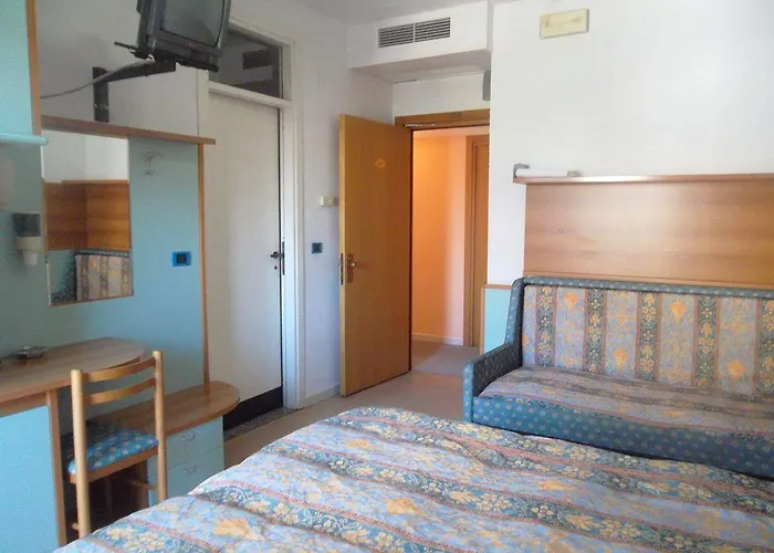 Marina Отель Розето-дельи-Абруцци