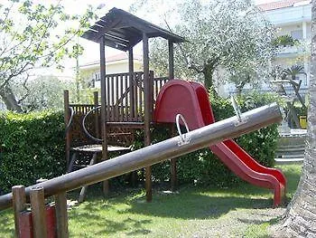 Marina Отель Розето-дельи-Абруцци